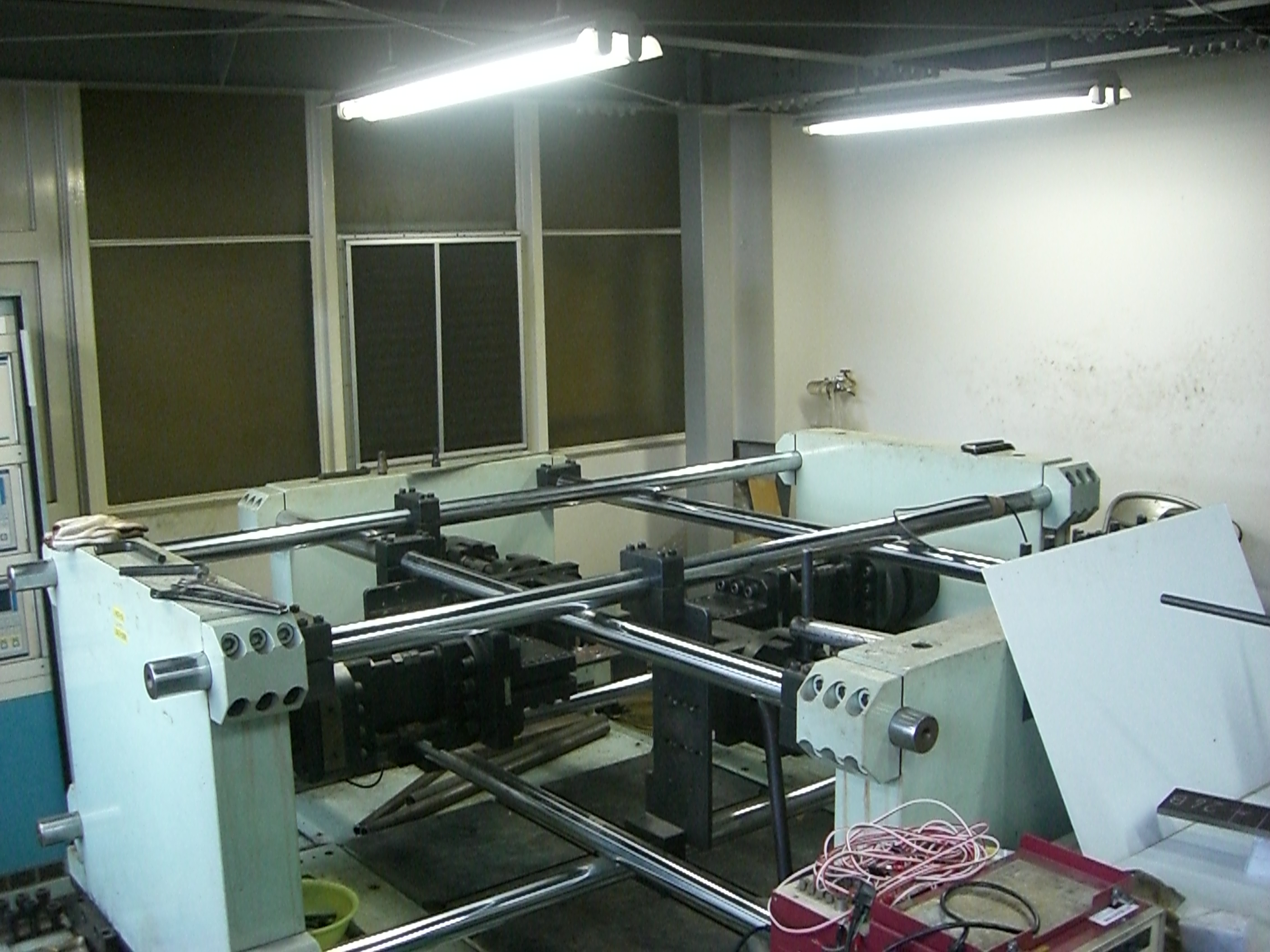 2축피로시험기견학(일본동경 Hosei대학, 2010년2월) 2축 피로시험기.JPG